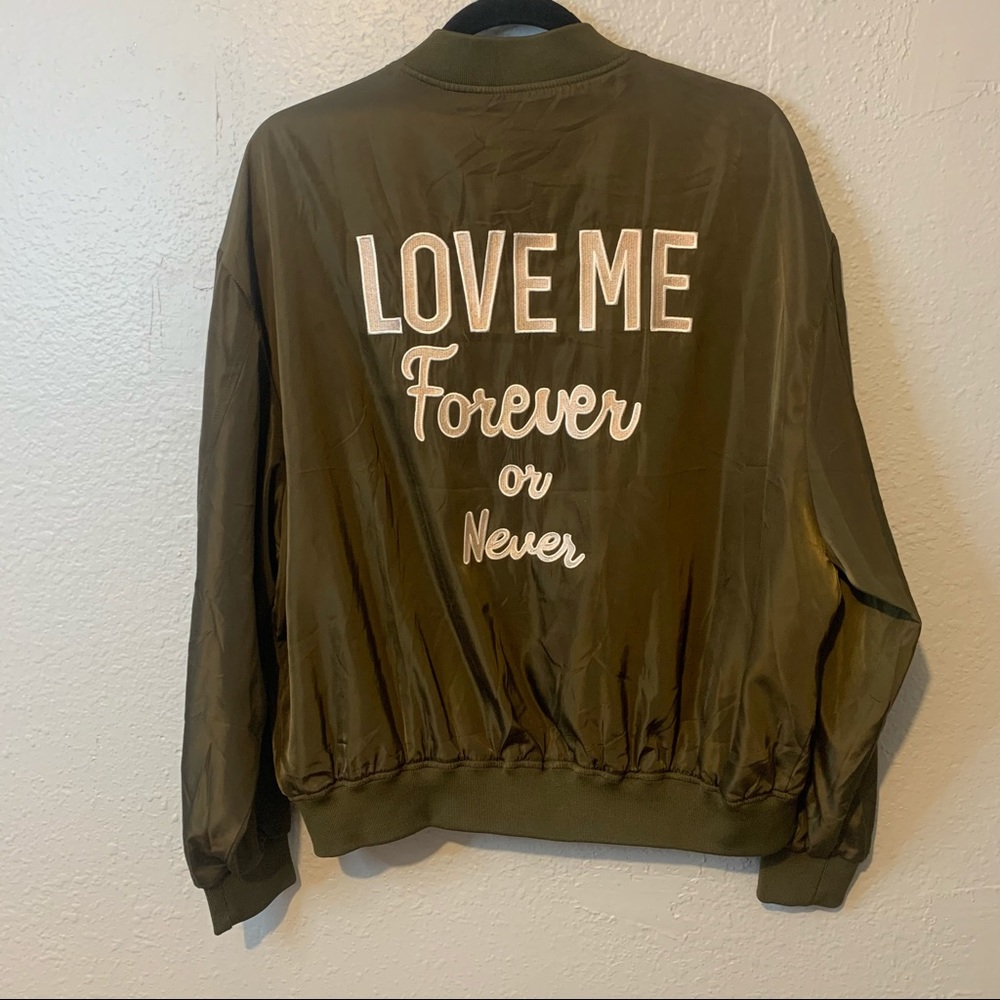 Casting LA Love me forever or never jacket